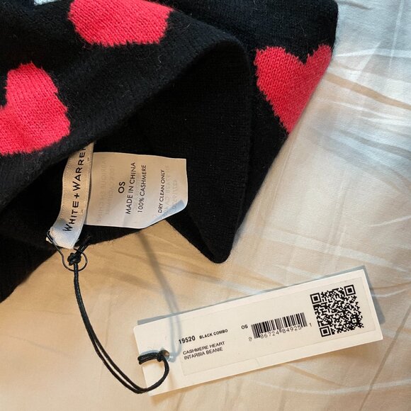 White + Warren Cashmere Heart Intarsia Beanie Black White Pink Hat - Picture 2 of 3